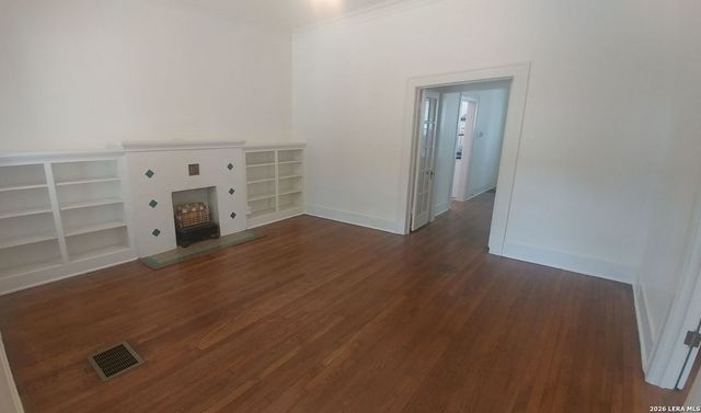 411 W Mistletoe Ave, San Antonio, TX 78212