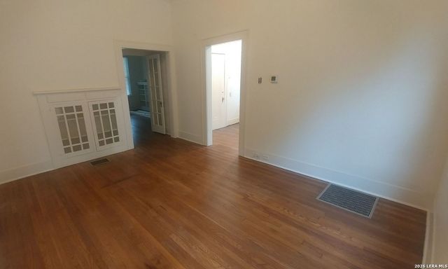 411 W Mistletoe Ave, San Antonio, TX 78212