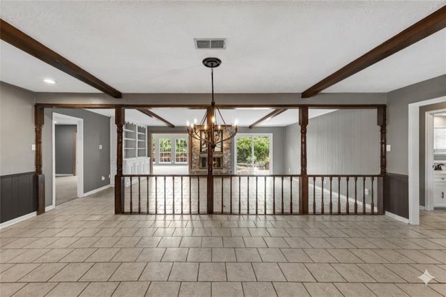 622 S Rivershire Drive, Conroe, TX 77304