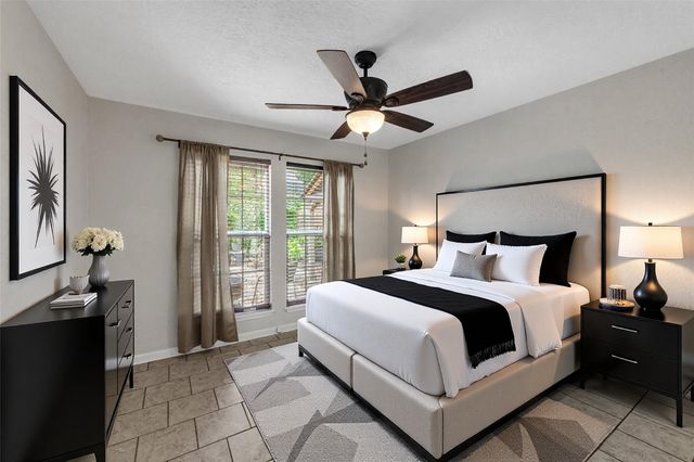 622 S Rivershire Drive, Conroe, TX 77304