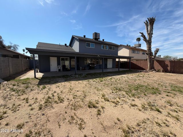 7602 W COLLEGE Drive, Phoenix, AZ 85033