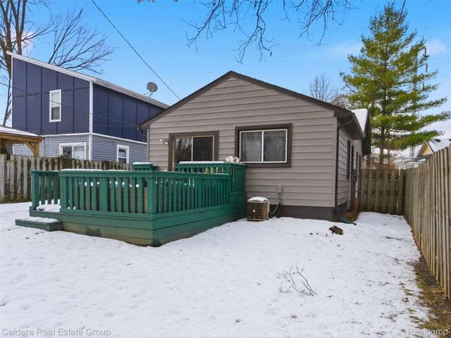 2840 Horton Street, Ferndale, MI 48220