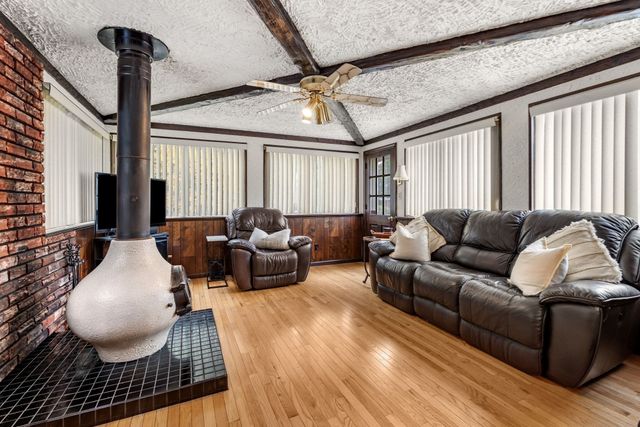 27 Charme Rd, Tewksbury, MA 01876