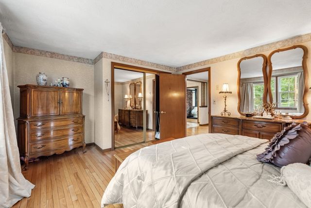 27 Charme Rd, Tewksbury, MA 01876