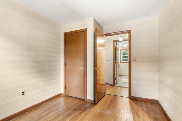 27 Charme Rd, Tewksbury, MA 01876
