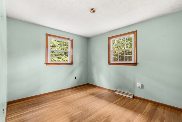 27 Charme Rd, Tewksbury, MA 01876