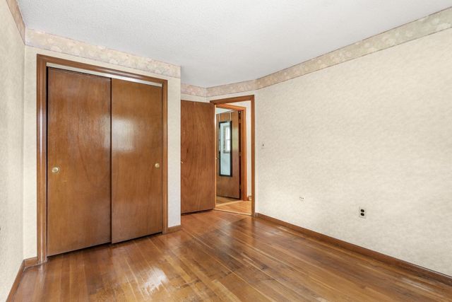 27 Charme Rd, Tewksbury, MA 01876