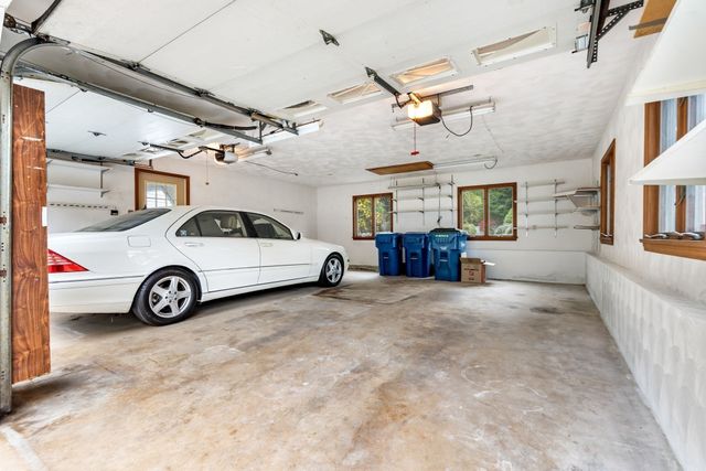 27 Charme Rd, Tewksbury, MA 01876