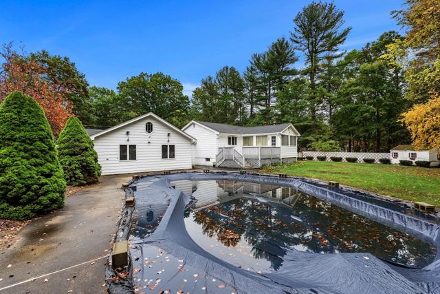 27 Charme Rd, Tewksbury, MA 01876