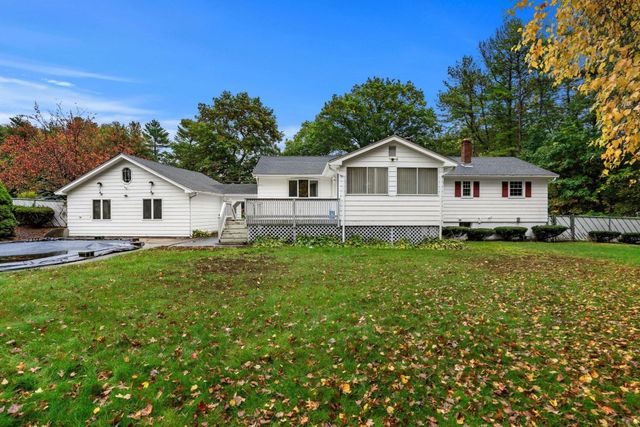 27 Charme Rd, Tewksbury, MA 01876
