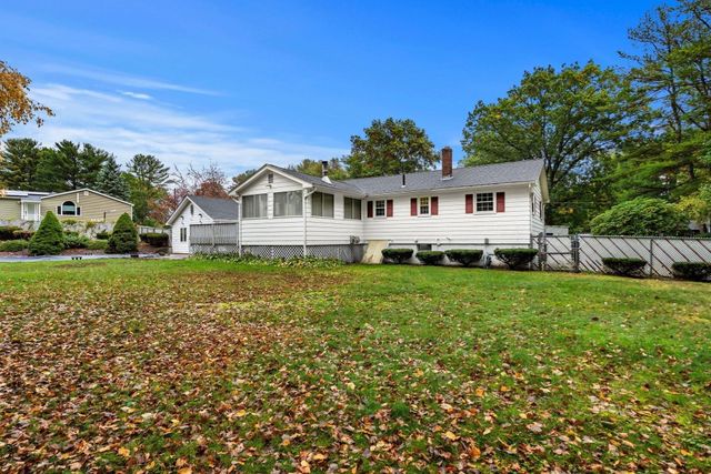 27 Charme Rd, Tewksbury, MA 01876