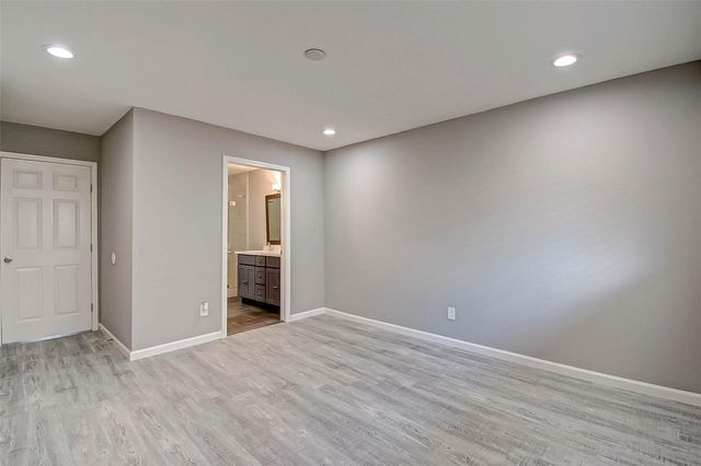 1104 W Tri Oaks Lane 119, Houston, TX 77043