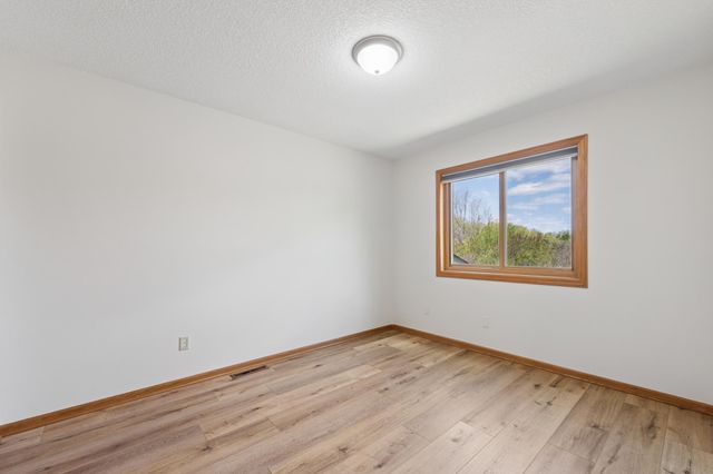 18869 Dodge Street NW, Elk River, MN 55330