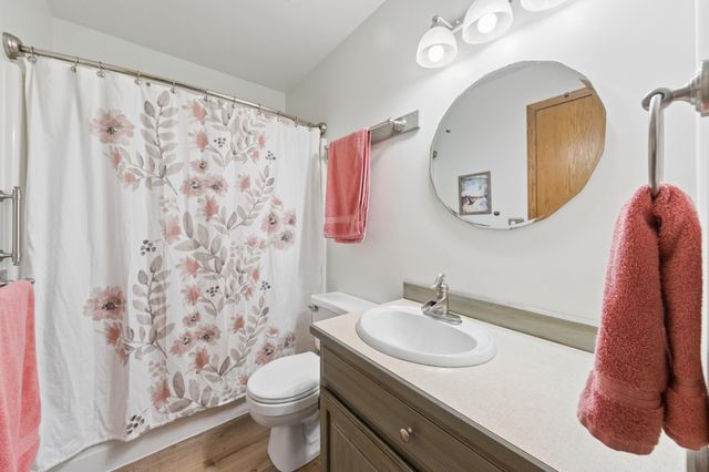 18869 Dodge Street NW, Elk River, MN 55330