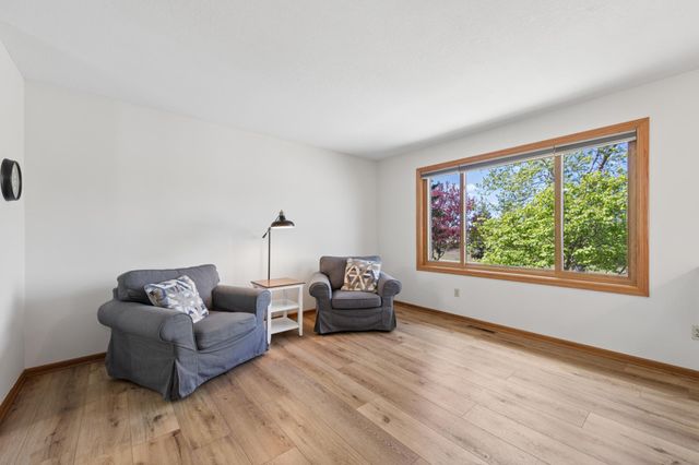 18869 Dodge Street NW, Elk River, MN 55330