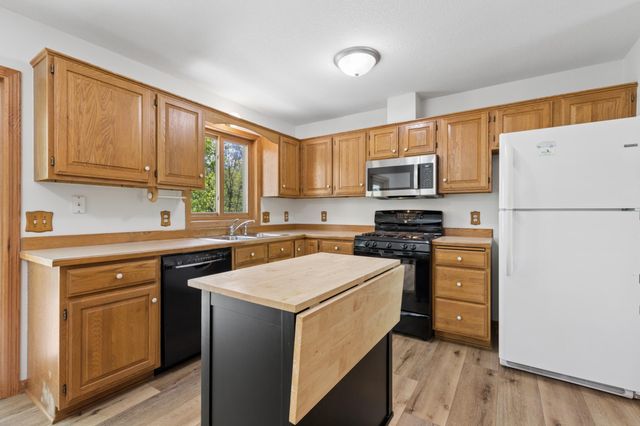 18869 Dodge Street NW, Elk River, MN 55330