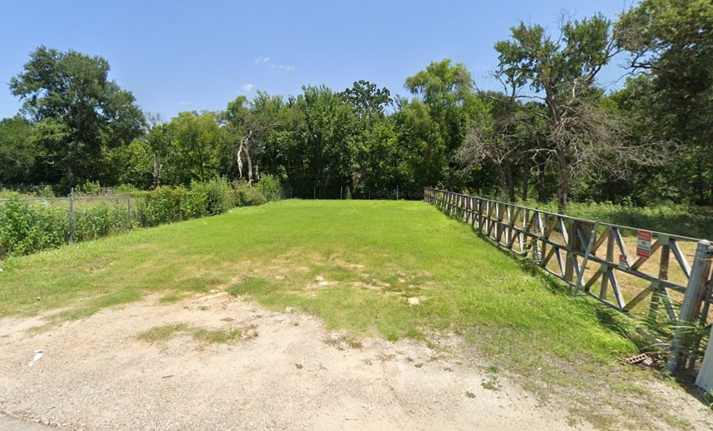 2910 Nan Jones Avenue, Balch Springs, TX 75180
