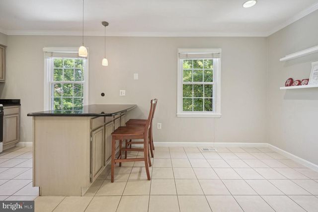 6412 NEEDLE LEAF DR, Rockville, MD 20852