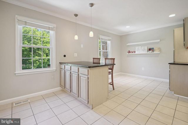 6412 NEEDLE LEAF DR, Rockville, MD 20852