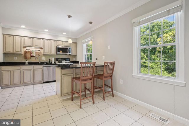 6412 NEEDLE LEAF DR, Rockville, MD 20852