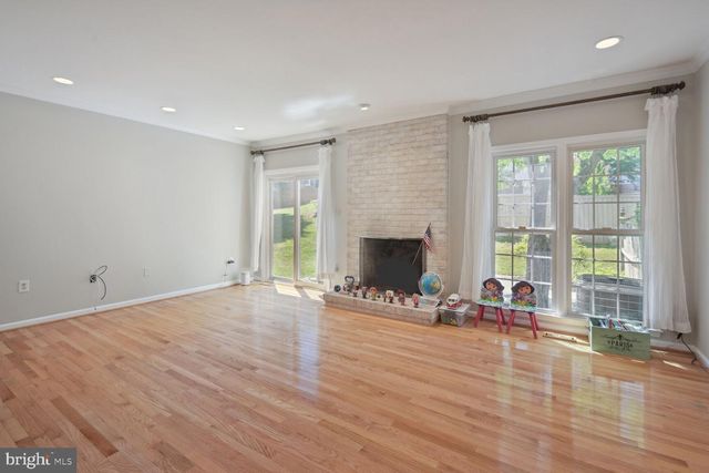6412 NEEDLE LEAF DR, Rockville, MD 20852