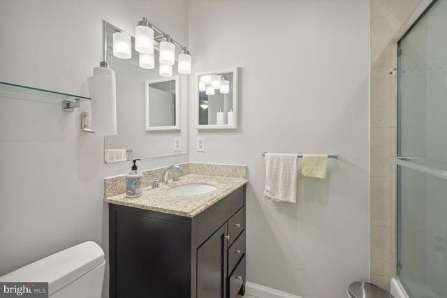 6412 NEEDLE LEAF DR, Rockville, MD 20852