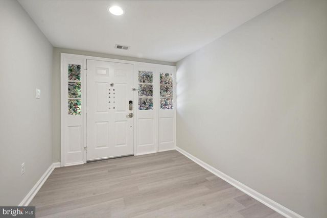 6412 NEEDLE LEAF DR, Rockville, MD 20852