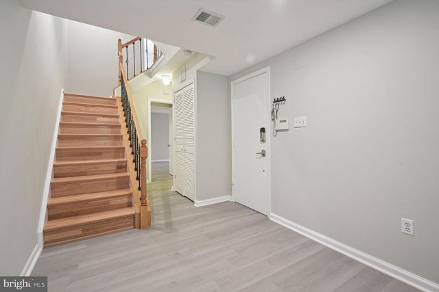 6412 NEEDLE LEAF DR, Rockville, MD 20852