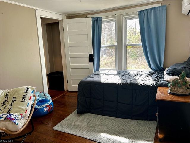 1408 Essex Place, Lenoir, NC 28645