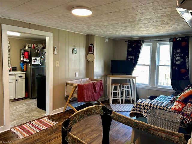 1408 Essex Place, Lenoir, NC 28645