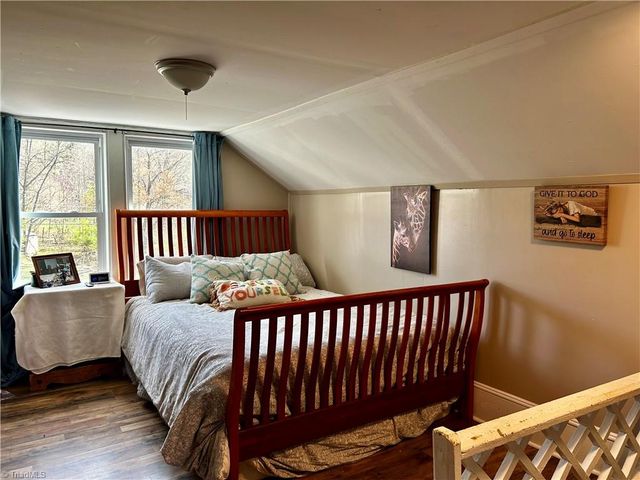 1408 Essex Place, Lenoir, NC 28645