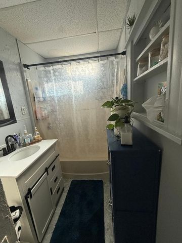 31-33 Suffolk St, Springfield, MA 01109