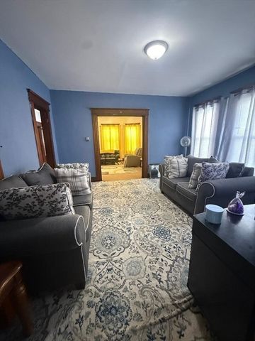 31-33 Suffolk St, Springfield, MA 01109