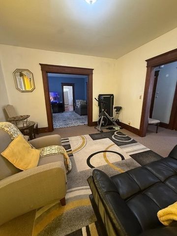 31-33 Suffolk St, Springfield, MA 01109
