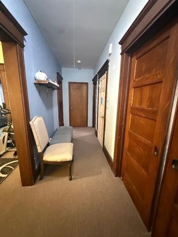 31-33 Suffolk St, Springfield, MA 01109