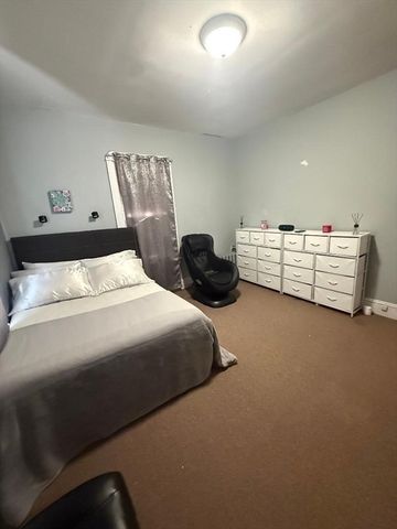 31-33 Suffolk St, Springfield, MA 01109