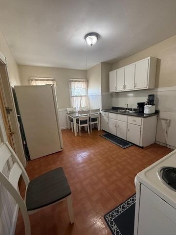 31-33 Suffolk St, Springfield, MA 01109