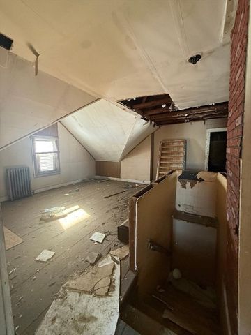31-33 Suffolk St, Springfield, MA 01109