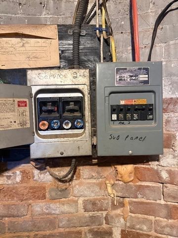 31-33 Suffolk St, Springfield, MA 01109