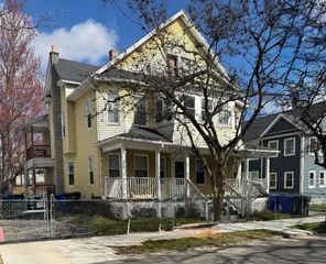 31-33 Suffolk St, Springfield, MA 01109
