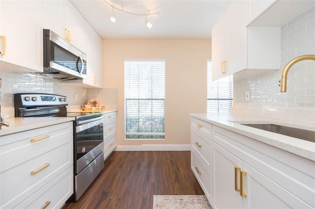 1515 BAYSHORE BOULEVARD 34, Dunedin, FL 34698