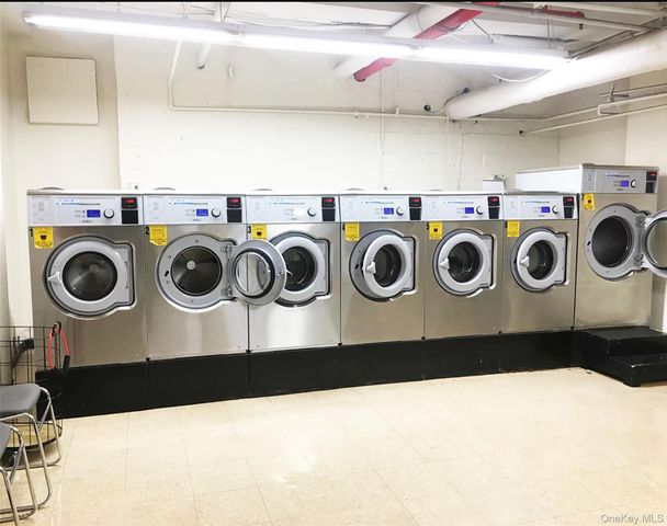 99-72 66 rd 7AA, Rego Park, NY 11374