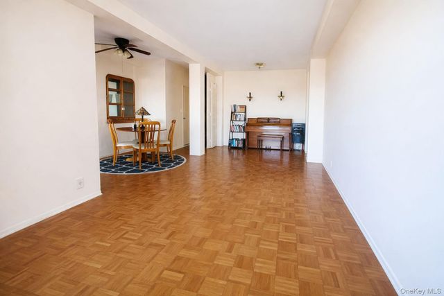 99-72 66 rd 7AA, Rego Park, NY 11374