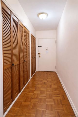 99-72 66 rd 7AA, Rego Park, NY 11374