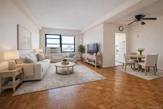 99-72 66 rd 7AA, Rego Park, NY 11374