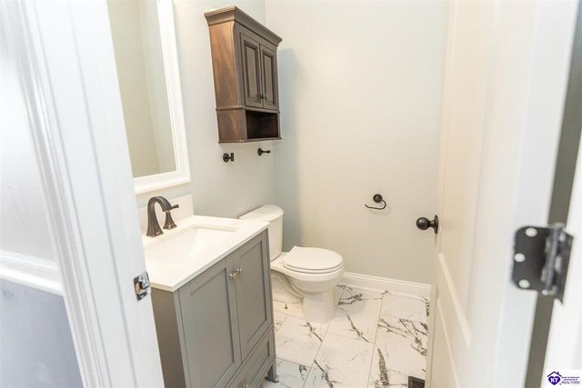 602 Napa Valley Court, Vine Grove, KY 40175