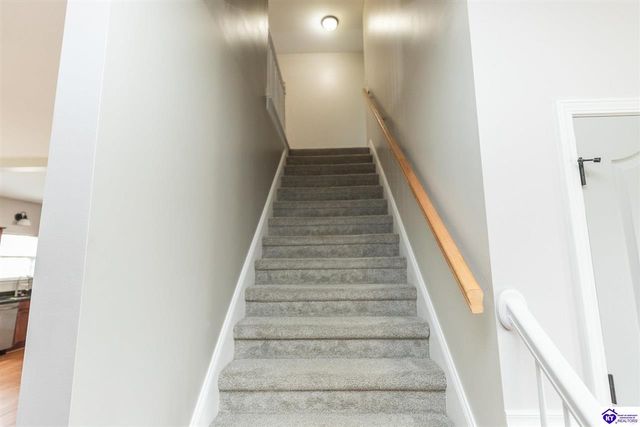 602 Napa Valley Court, Vine Grove, KY 40175