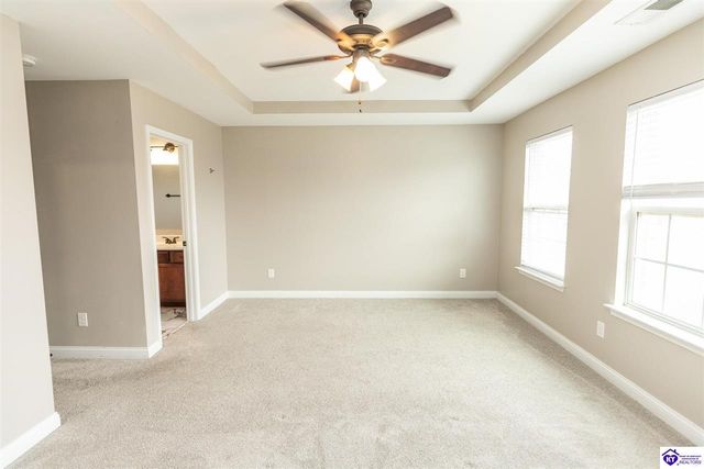 602 Napa Valley Court, Vine Grove, KY 40175