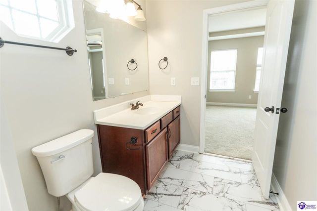 602 Napa Valley Court, Vine Grove, KY 40175