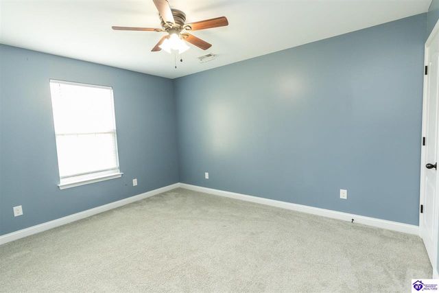 602 Napa Valley Court, Vine Grove, KY 40175